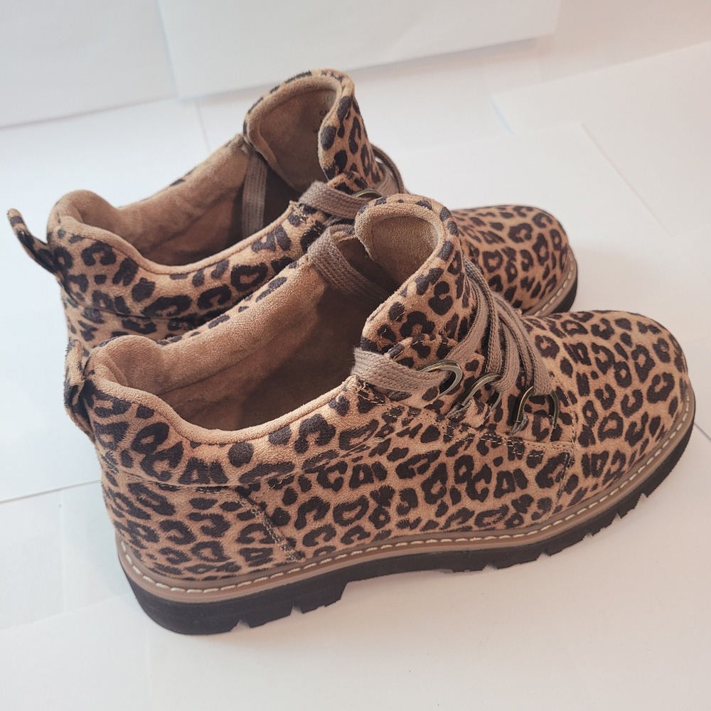Hey‎ Girl by Corkys Campfire Leopard Ankle Boots Women 10 Lug Sole Animal Print - Picture 5 of 13